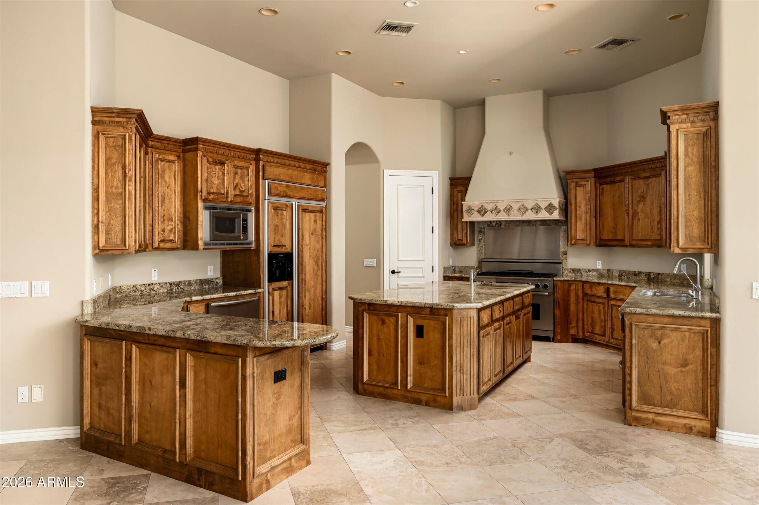 6243 E CAMELBACK Road