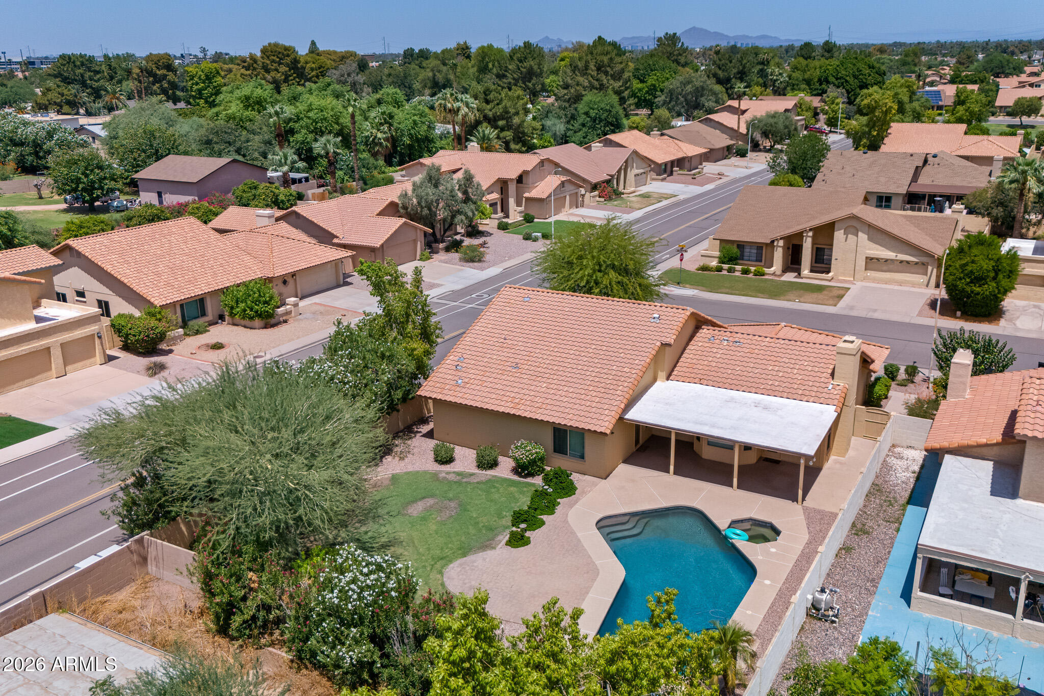 2419 W SHAWNEE Drive