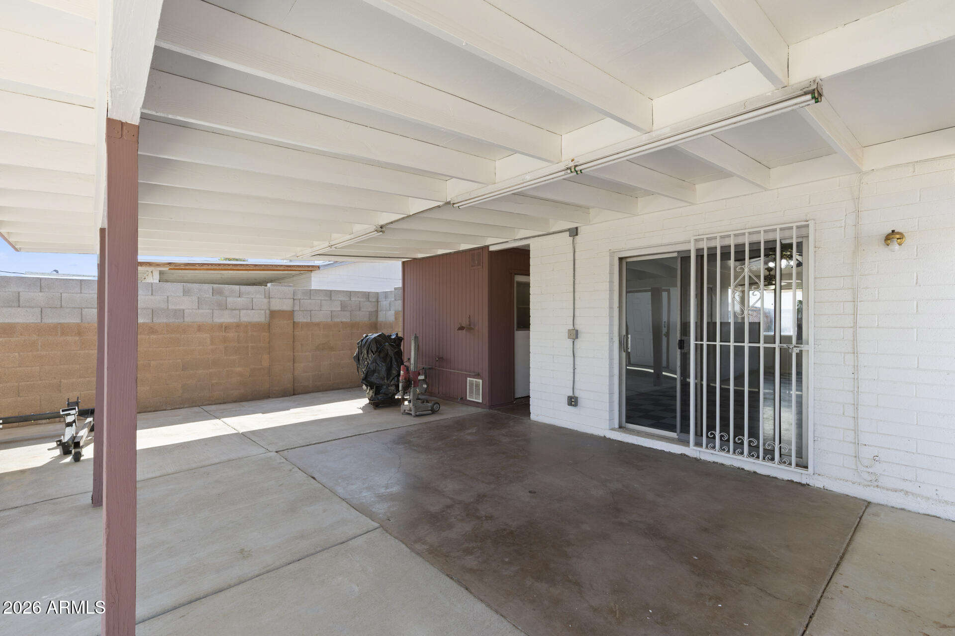 2242 E CHIPMAN Road