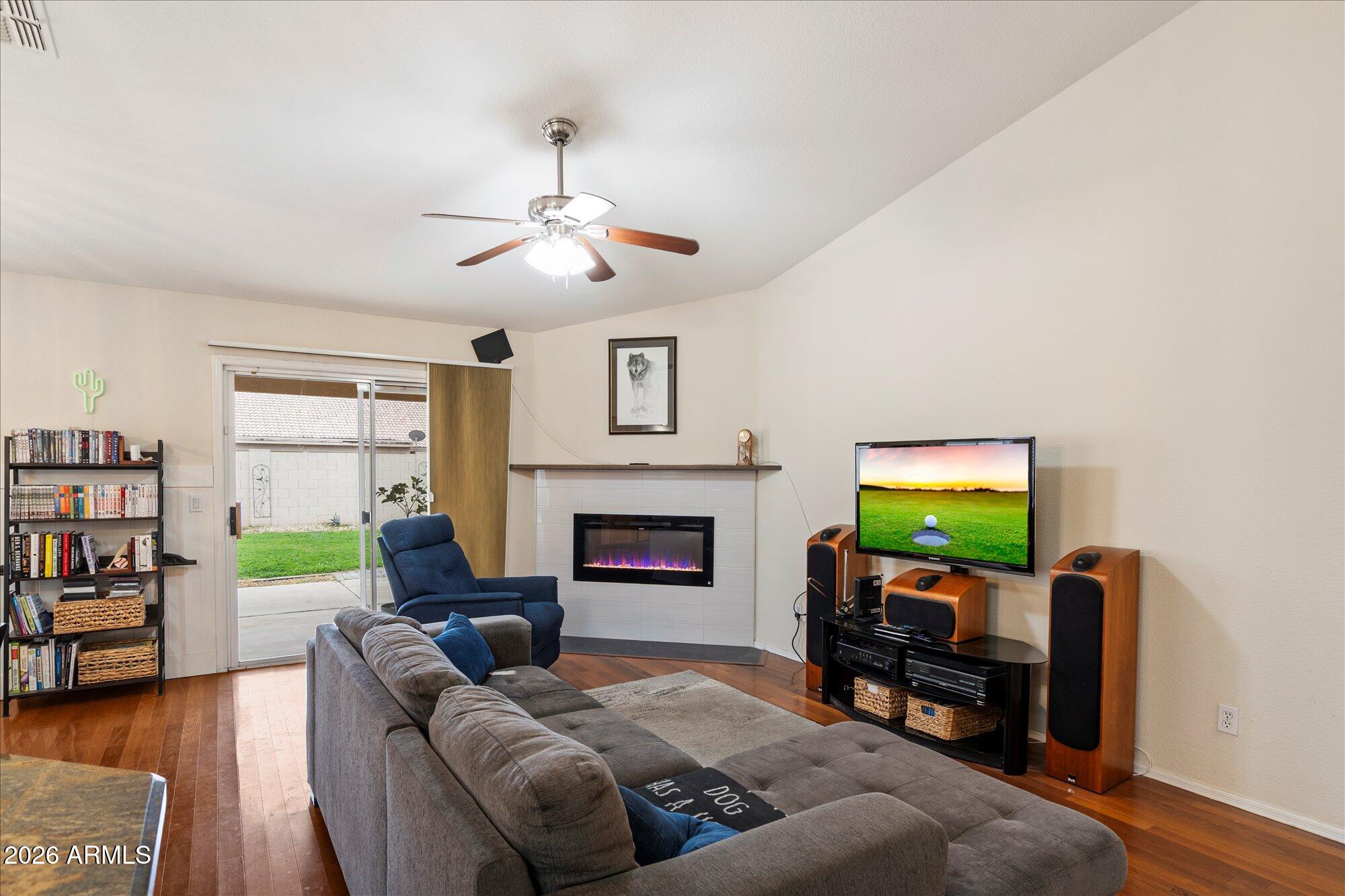 243 W BAYLOR Lane