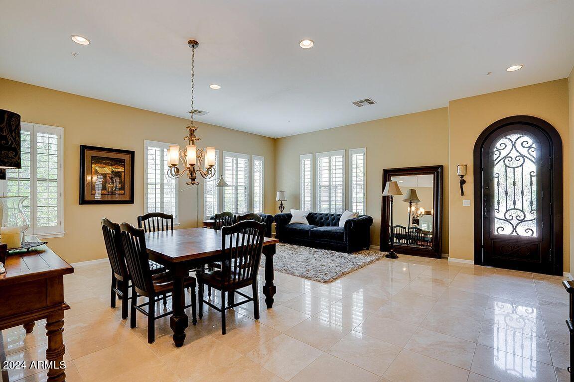 9221 E Desert View