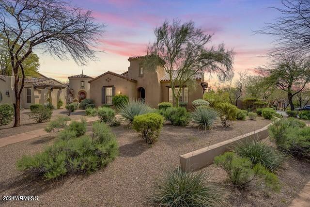 9221 E Desert View
