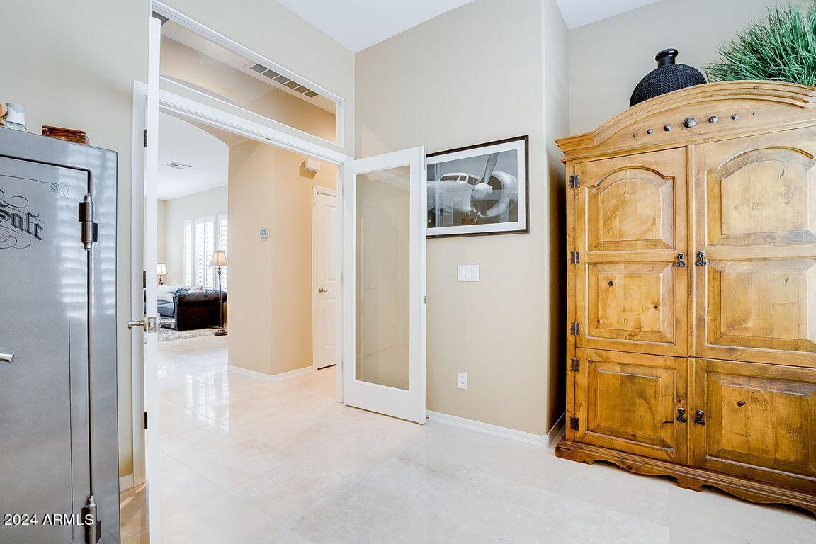 9221 E Desert View