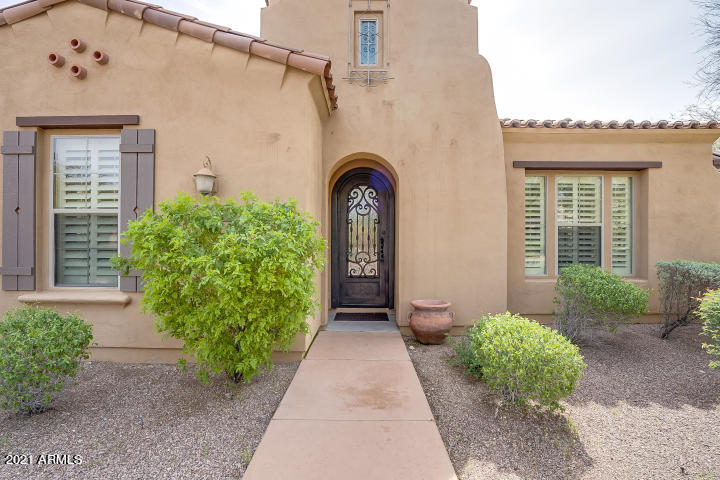 9221 E Desert View