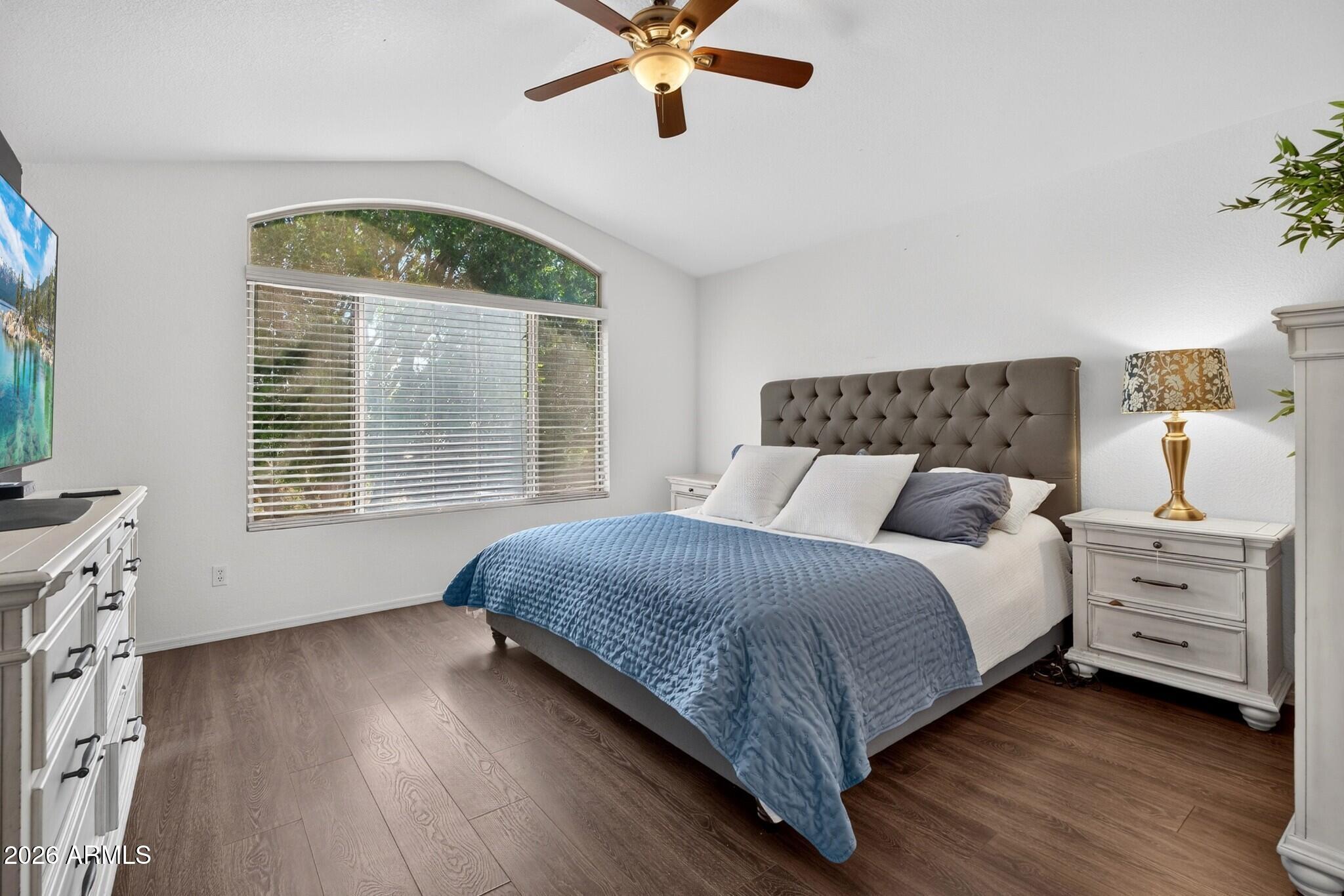 1885 W RAVEN Drive