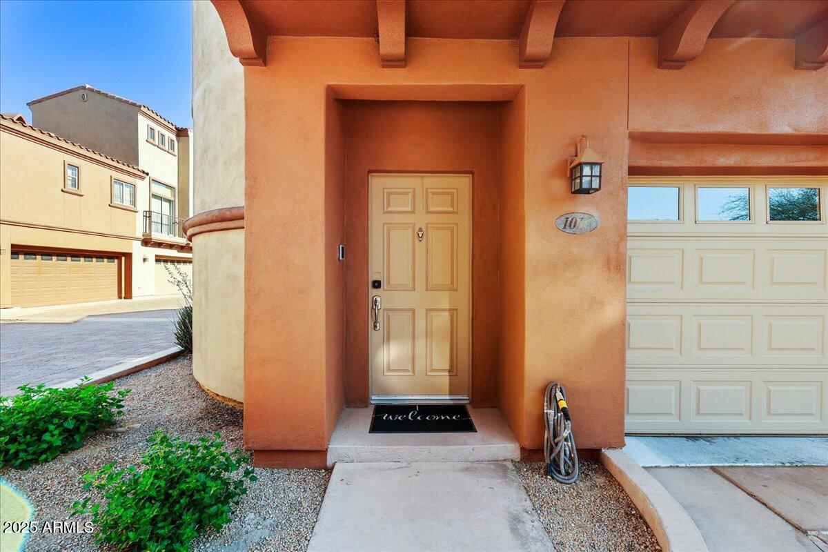 3935 E ROUGH RIDER Road 1016