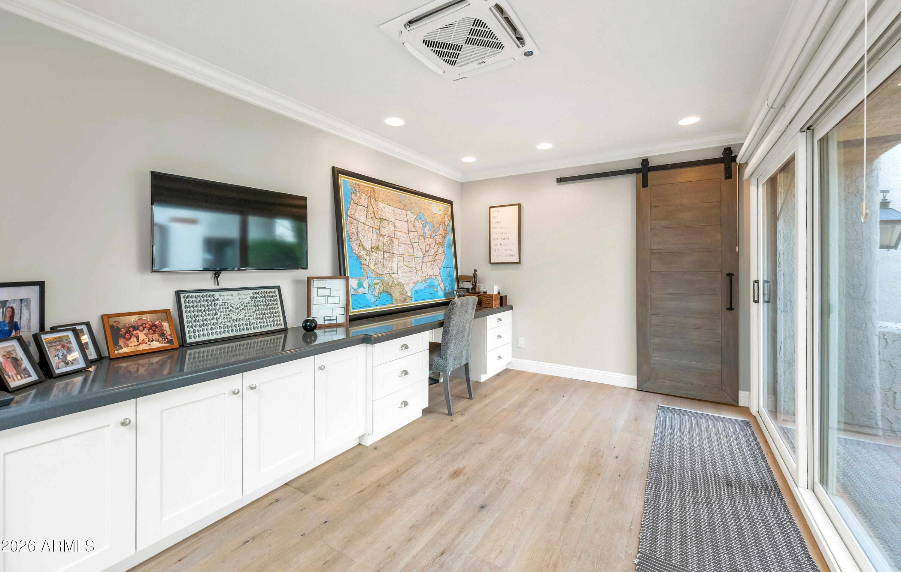 2626 E ARIZONA BILTMORE Circle 17