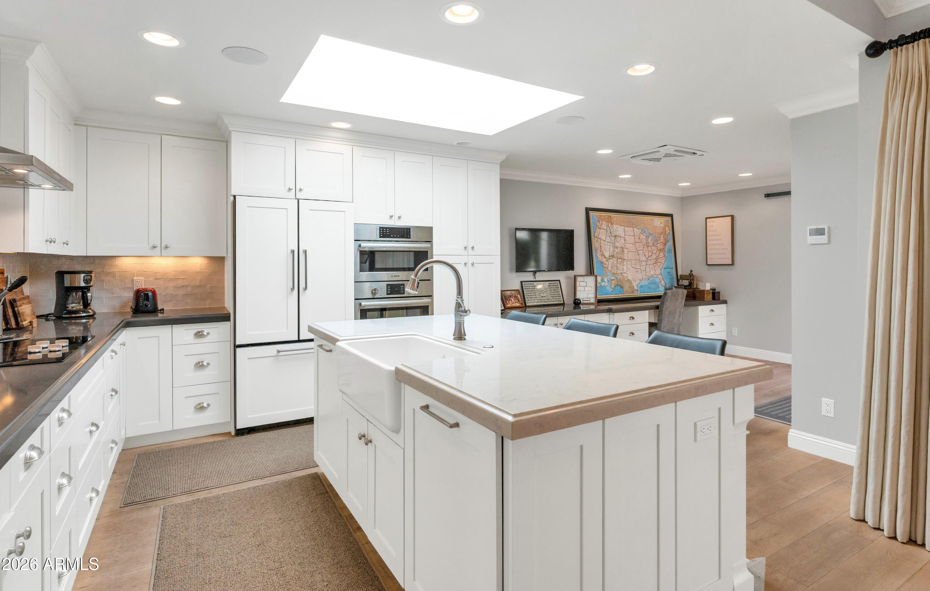 2626 E ARIZONA BILTMORE Circle 17