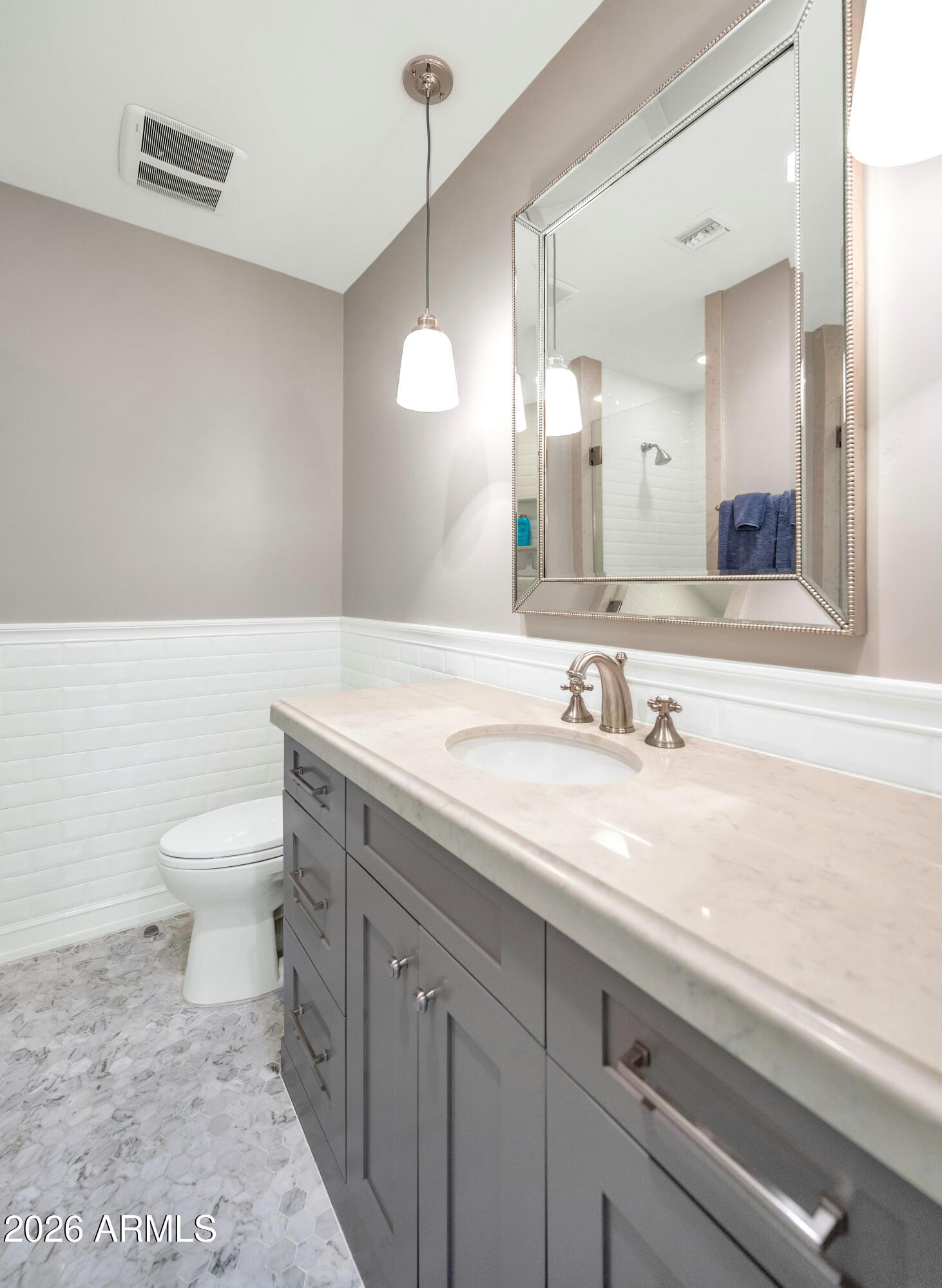 2626 E ARIZONA BILTMORE Circle 17