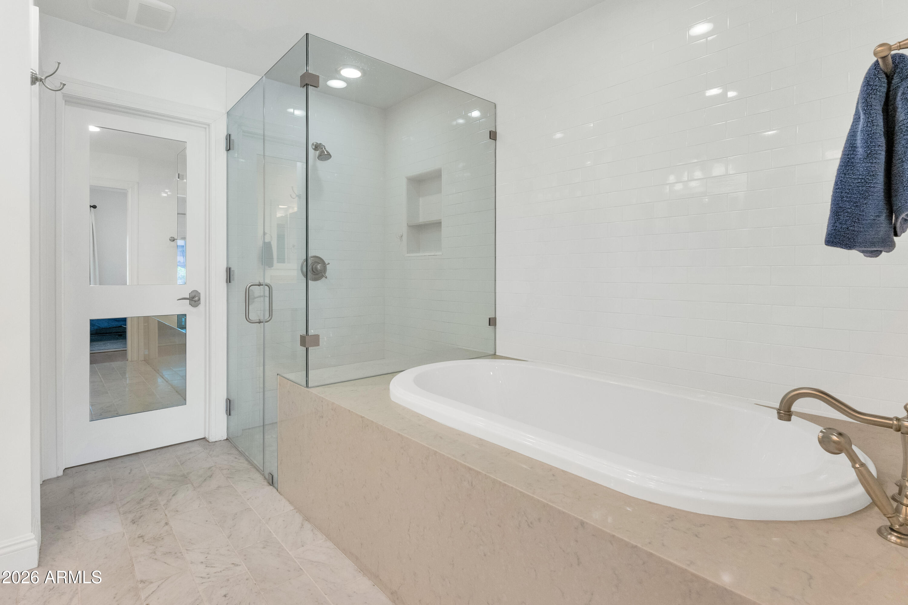 2626 E ARIZONA BILTMORE Circle 17