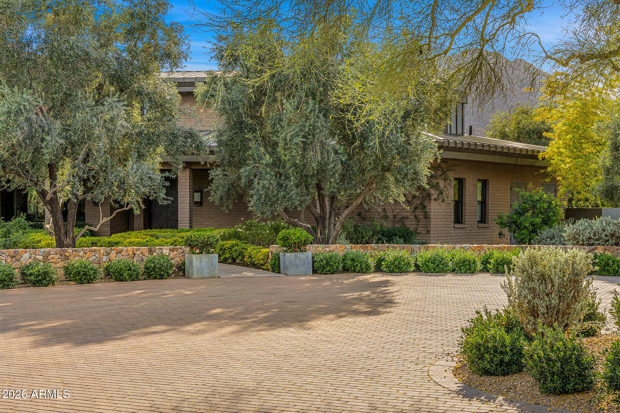 5721 N CASA BLANCA Drive