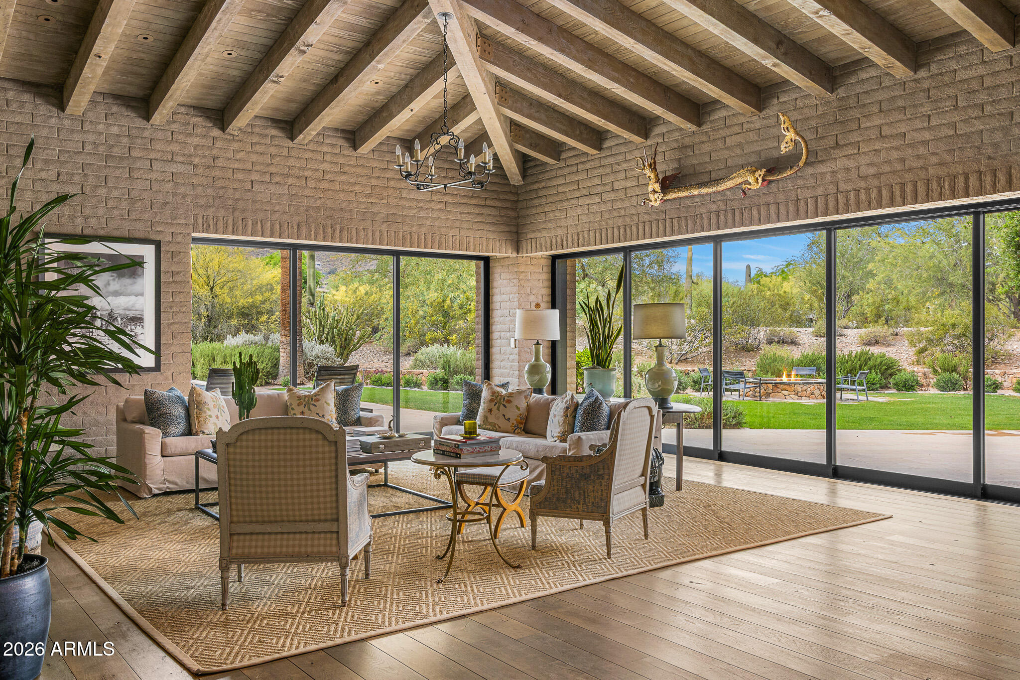 5721 N CASA BLANCA Drive