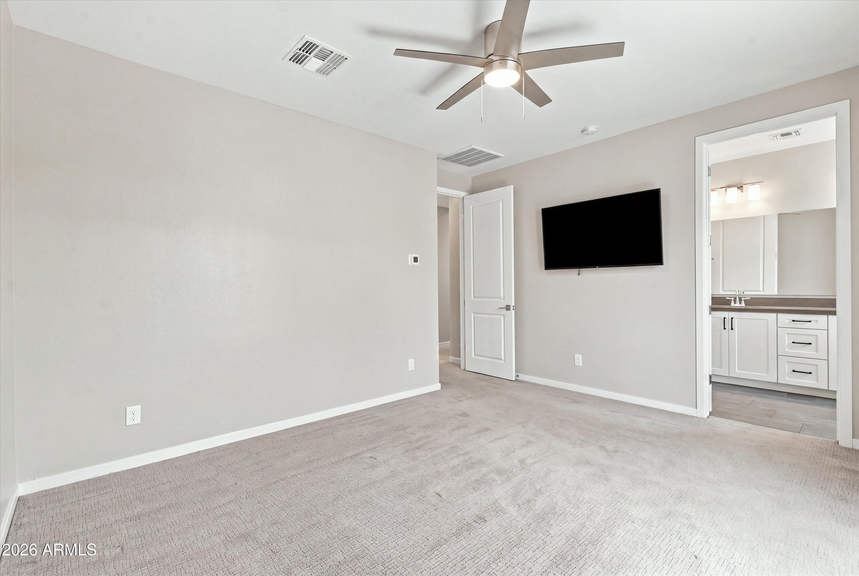 901 S Smith Road 1060