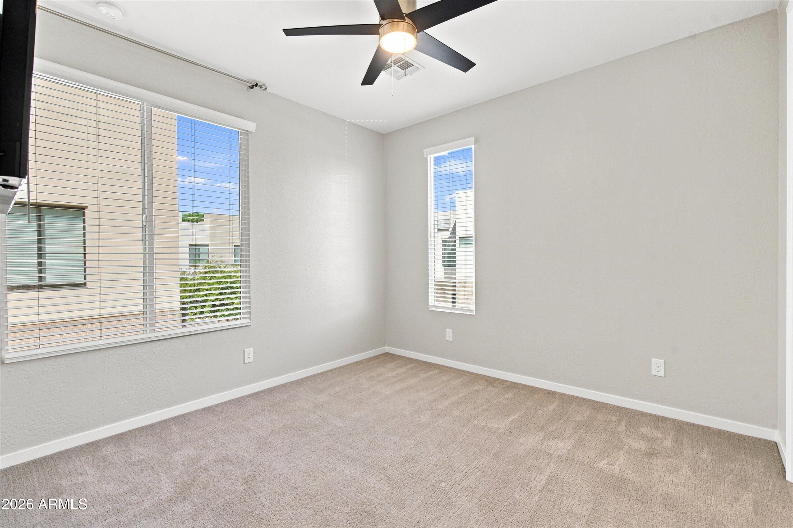 901 S Smith Road 1060