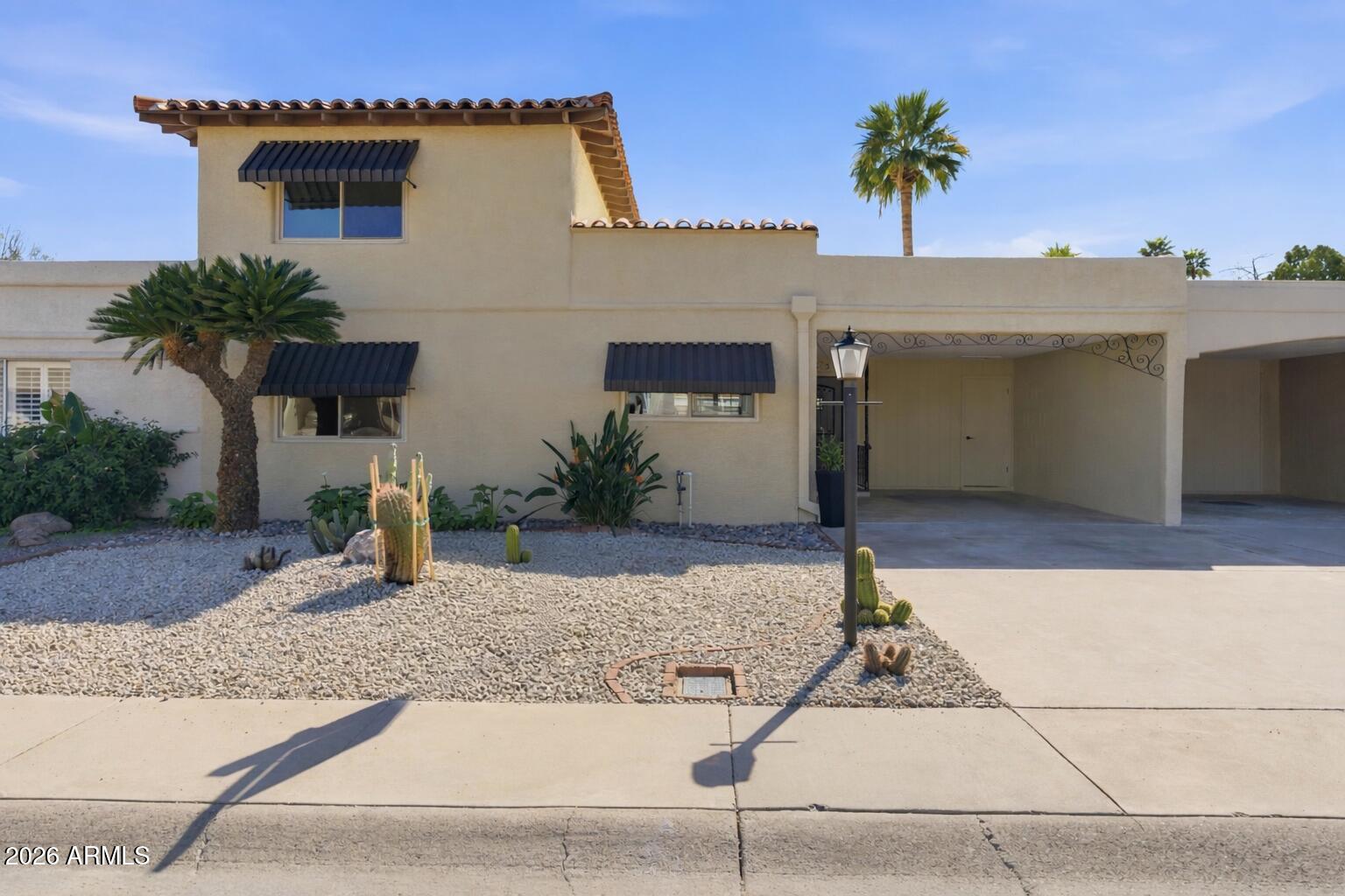 7637 E THORNWOOD Drive