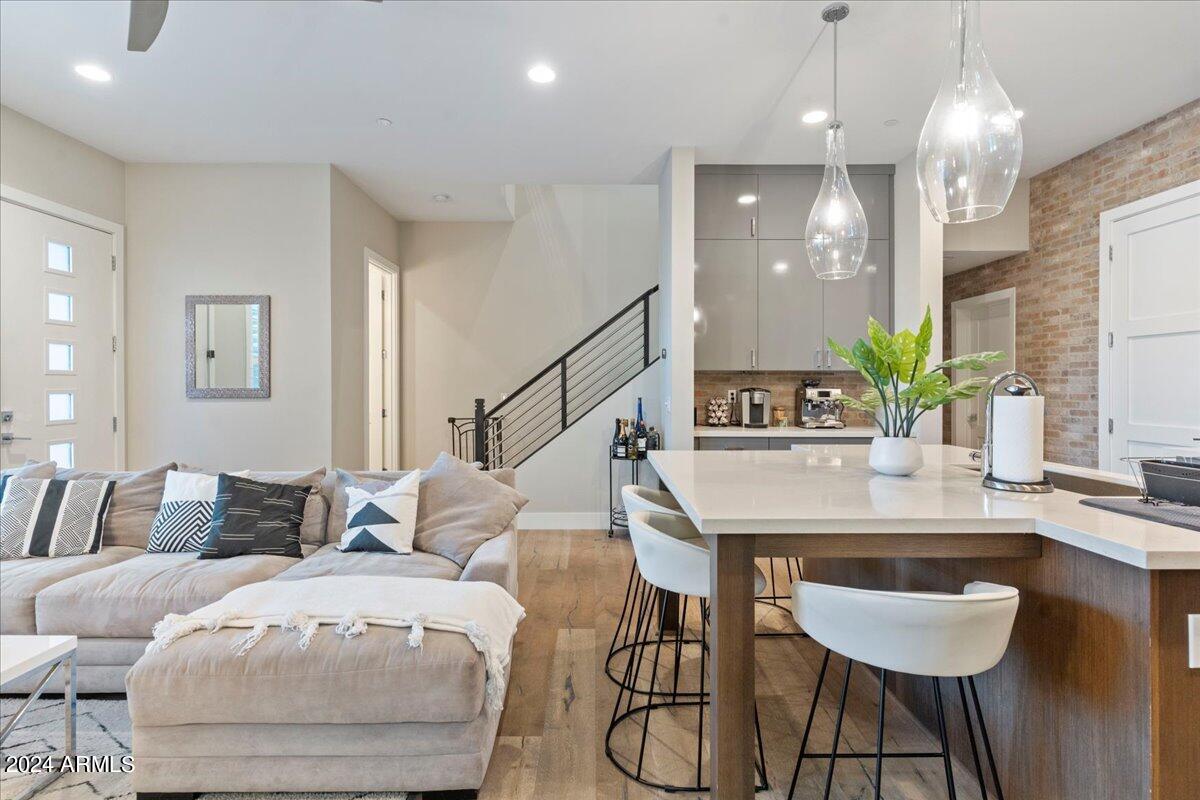 8340 E McDonald Drive Unit 1006