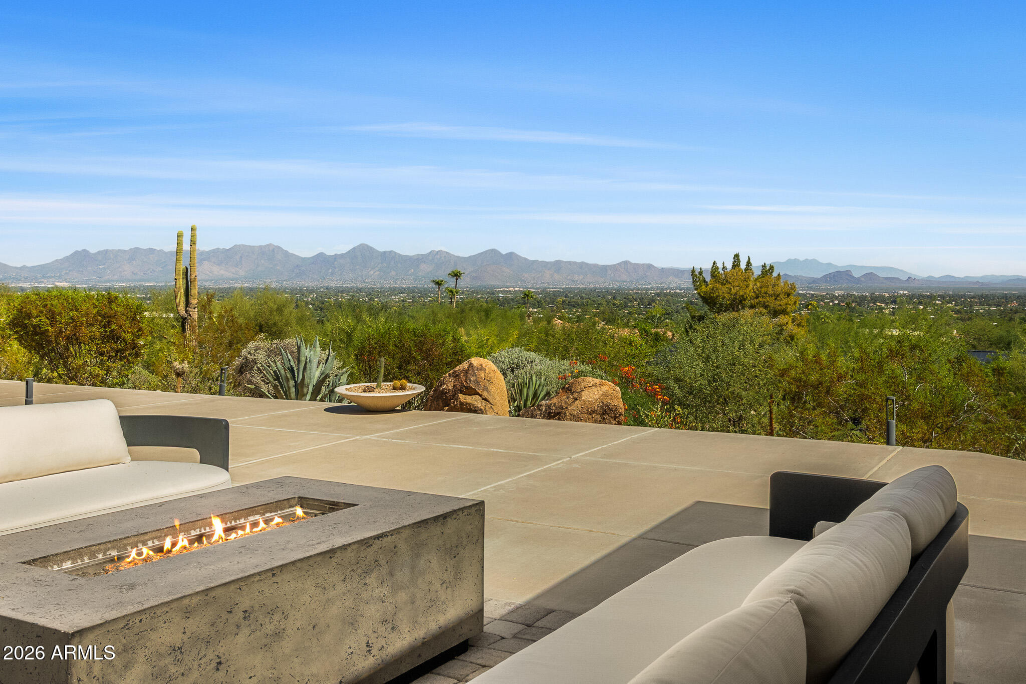 5849 E HUMMINGBIRD Lane