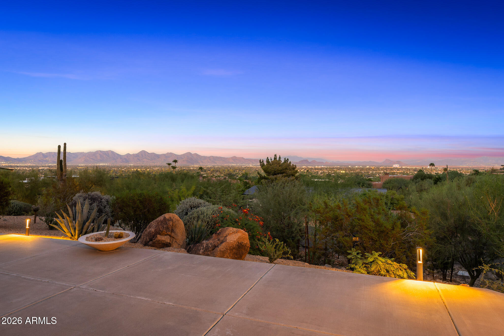 5849 E HUMMINGBIRD Lane