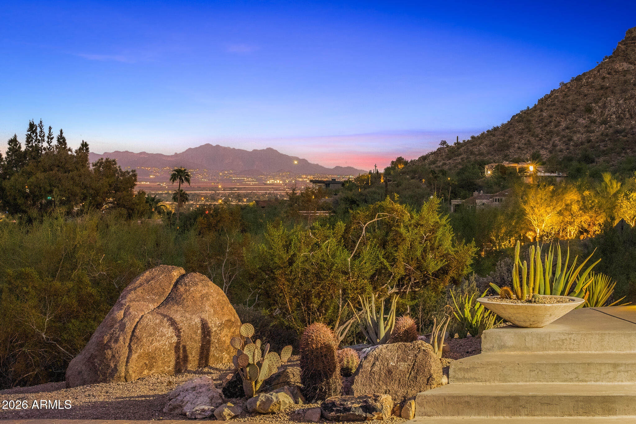 5849 E HUMMINGBIRD Lane