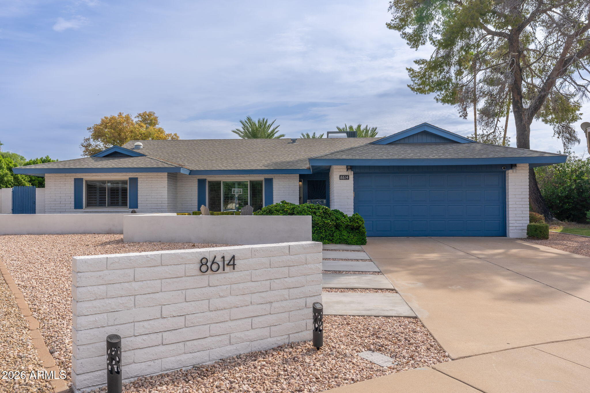 8614 E CLARENDON Avenue
