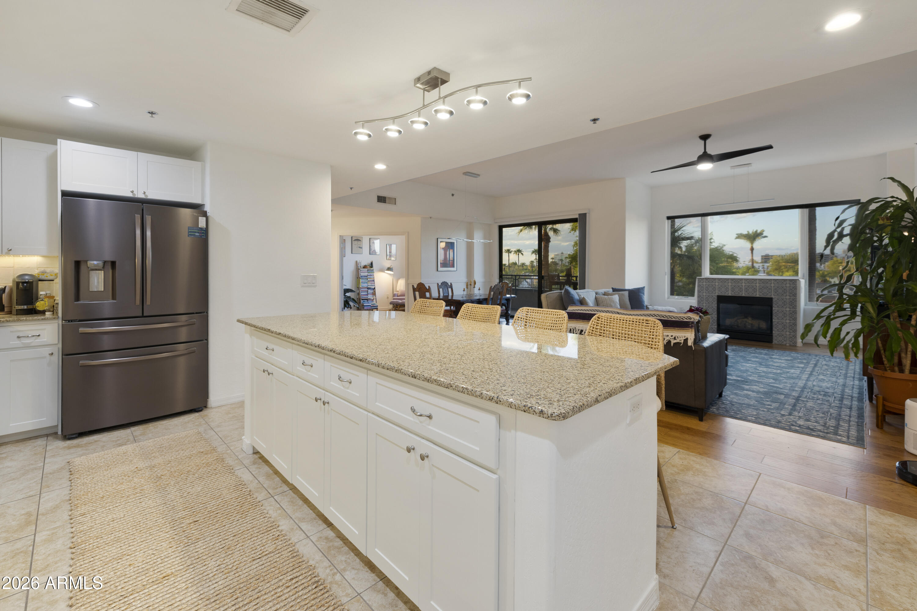 17 W VERNON Avenue 316