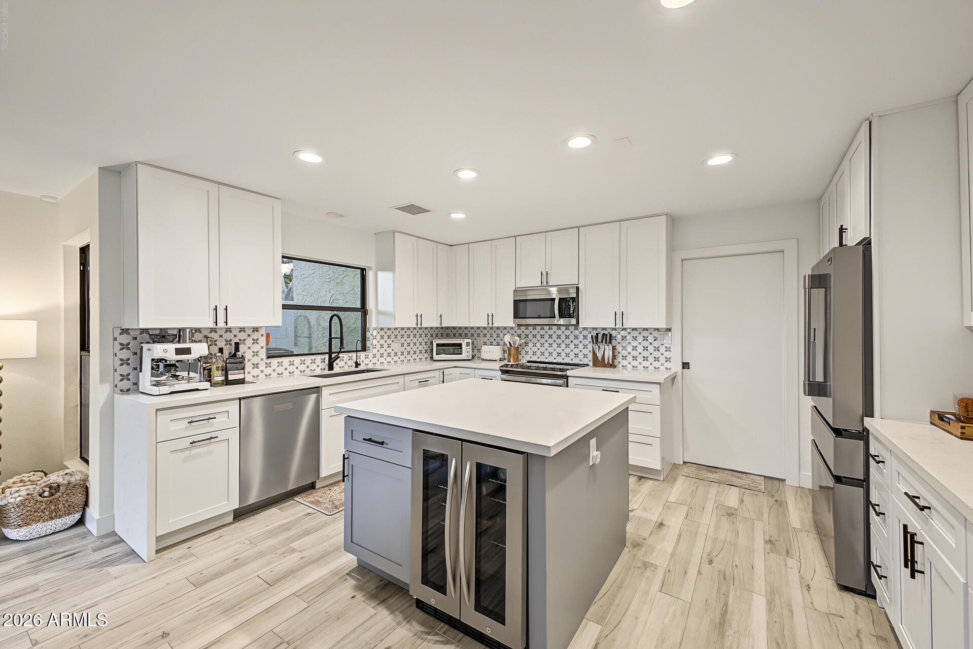 7244 E SOLANO Drive