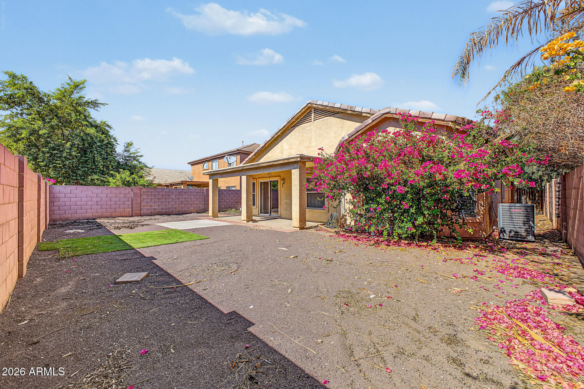 15807 W CALAVAR Road