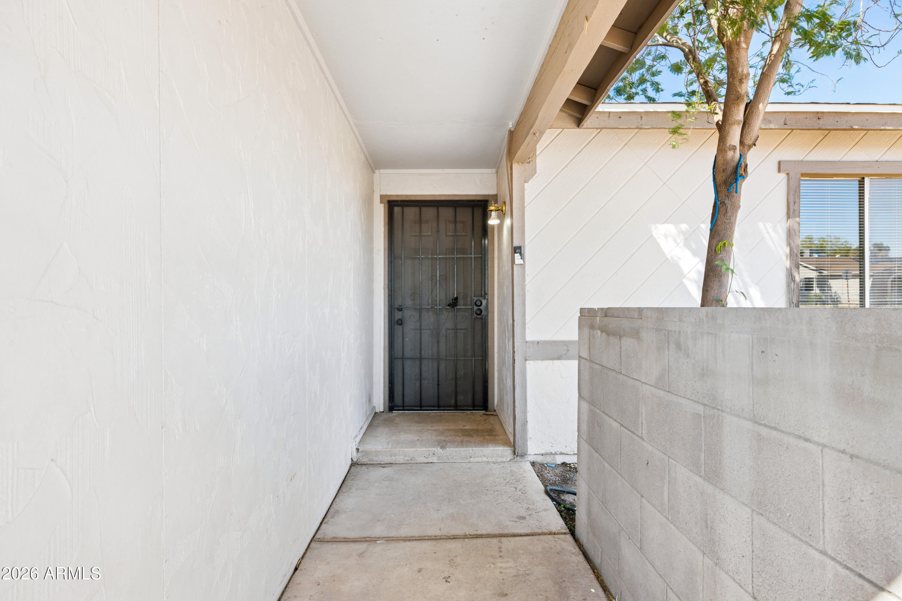 8202 W HIGHLAND Avenue