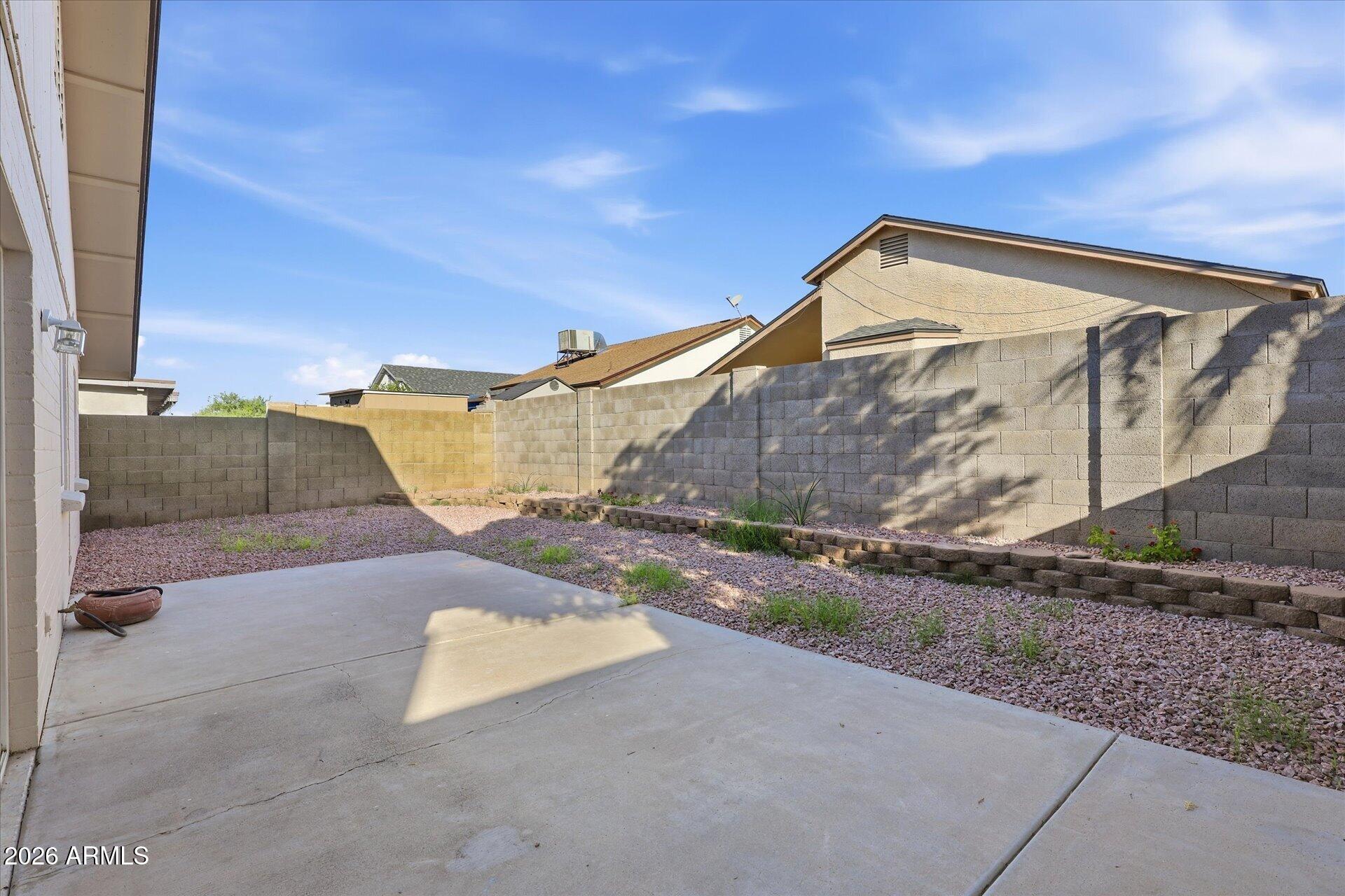 8734 W MEADOW Drive