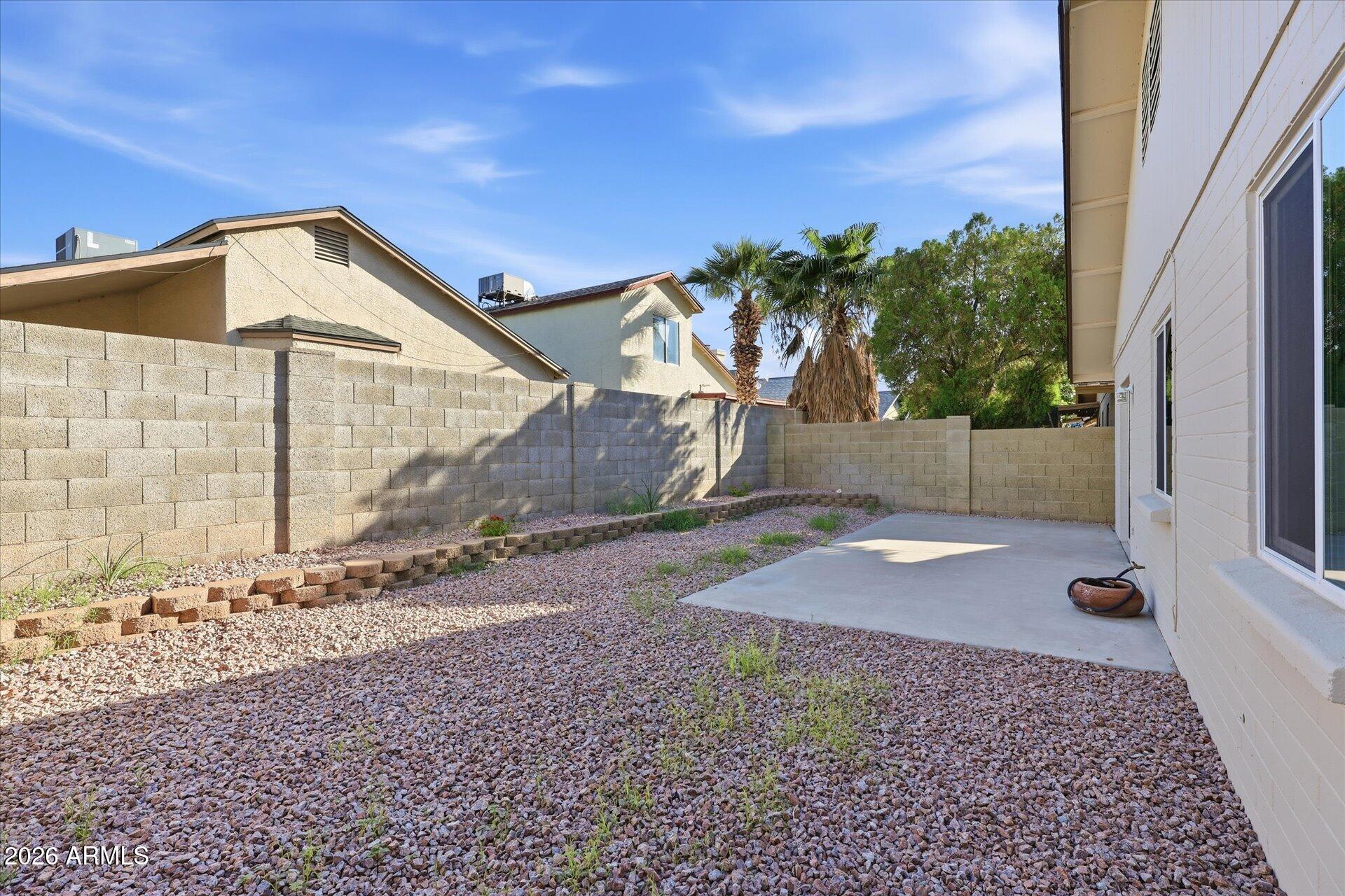 8734 W MEADOW Drive