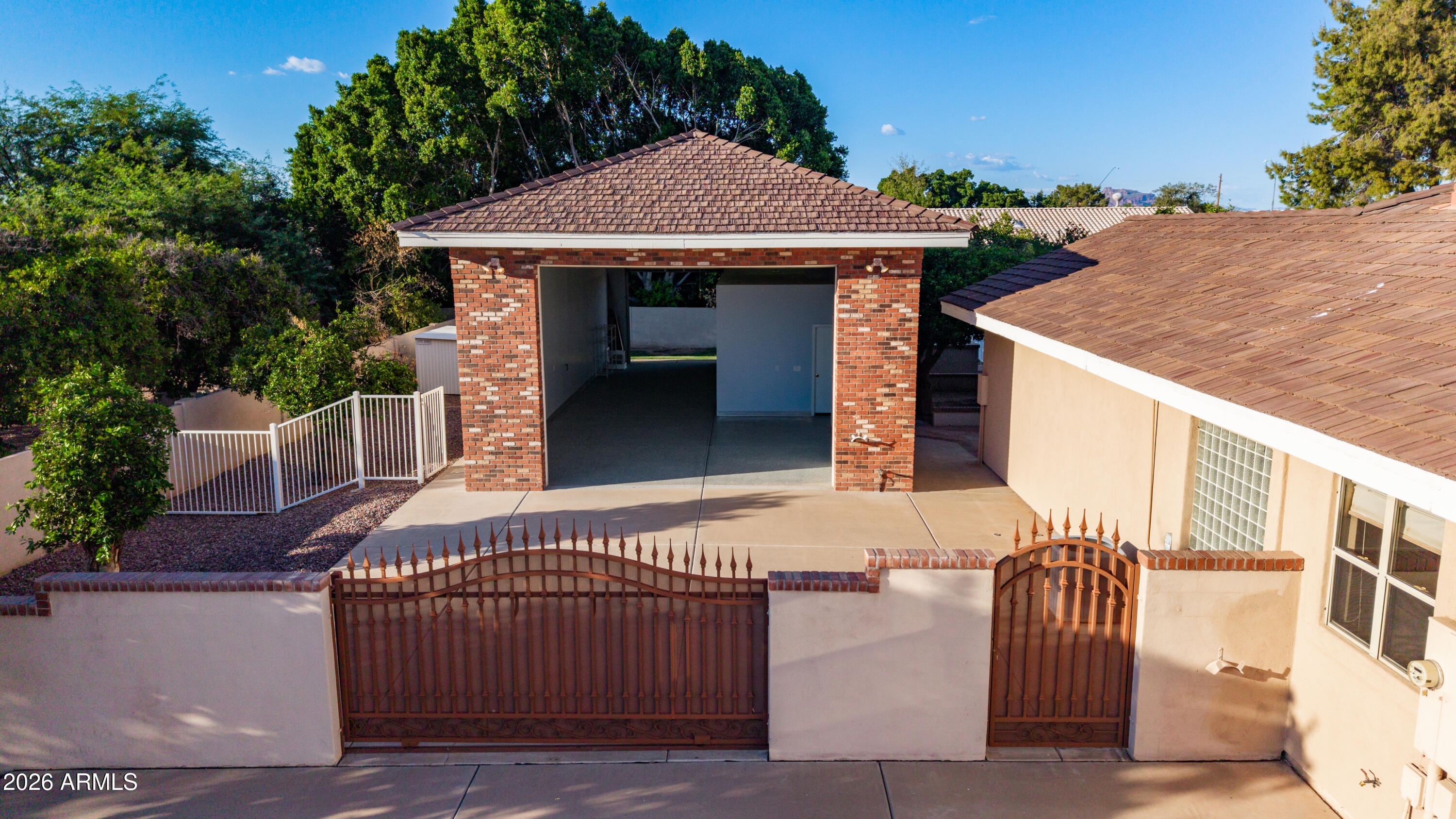 4222 E BROWN Road 23