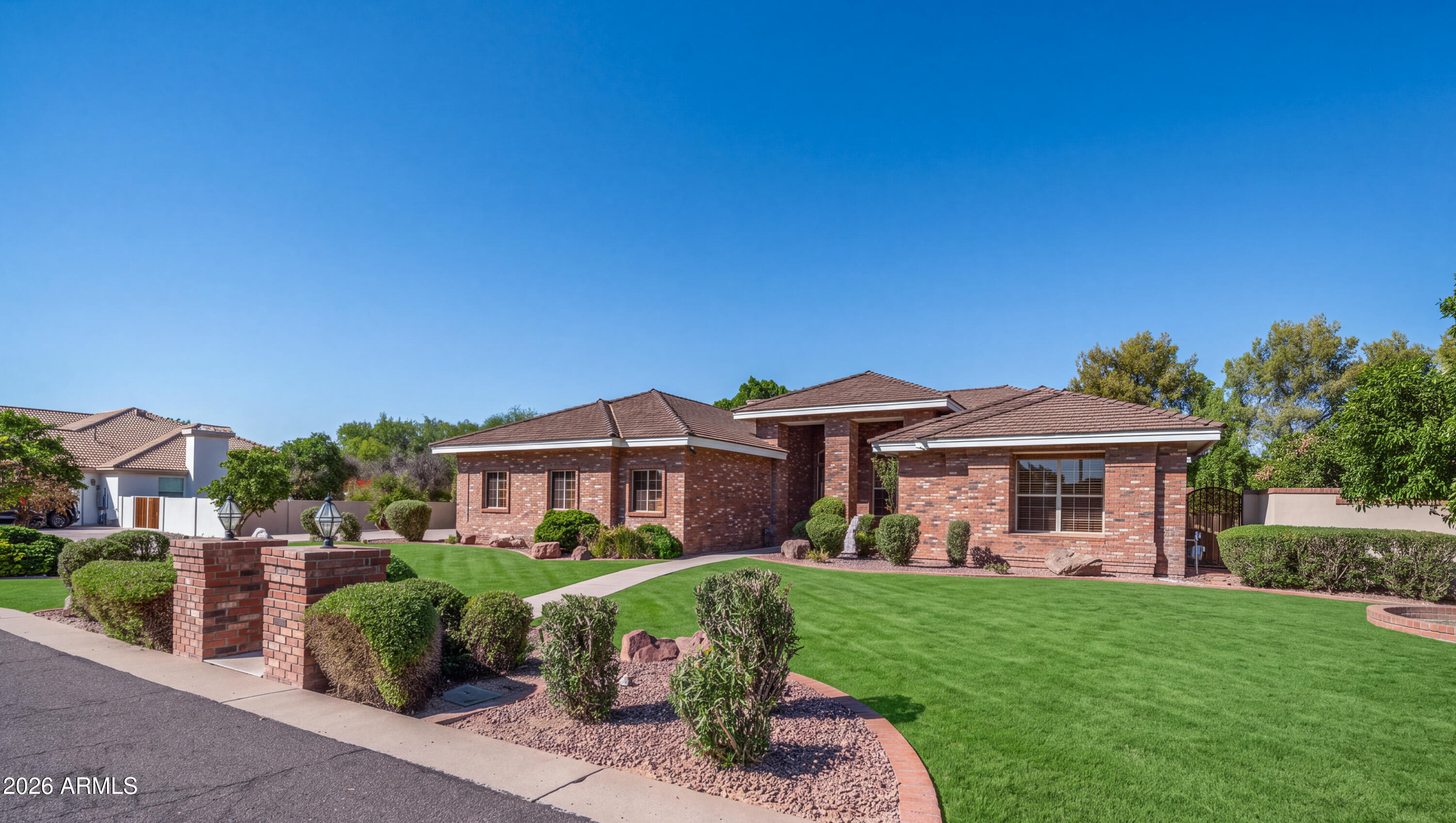 4222 E BROWN Road 23
