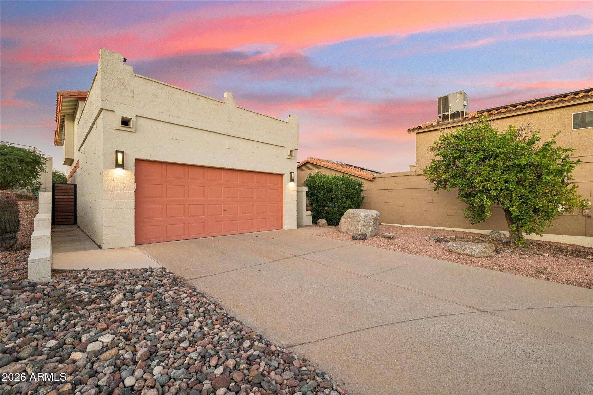 1612 E VILLA MARIA Drive