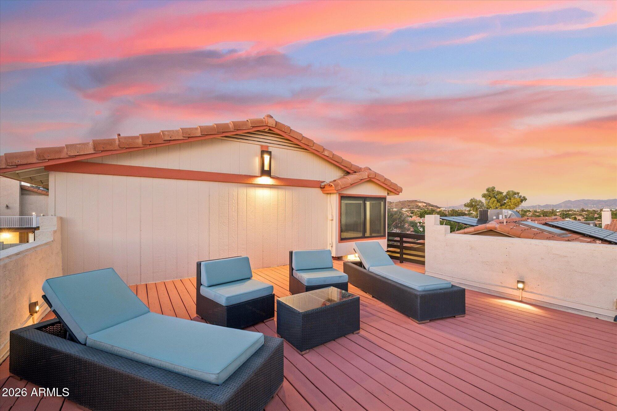 1612 E VILLA MARIA Drive