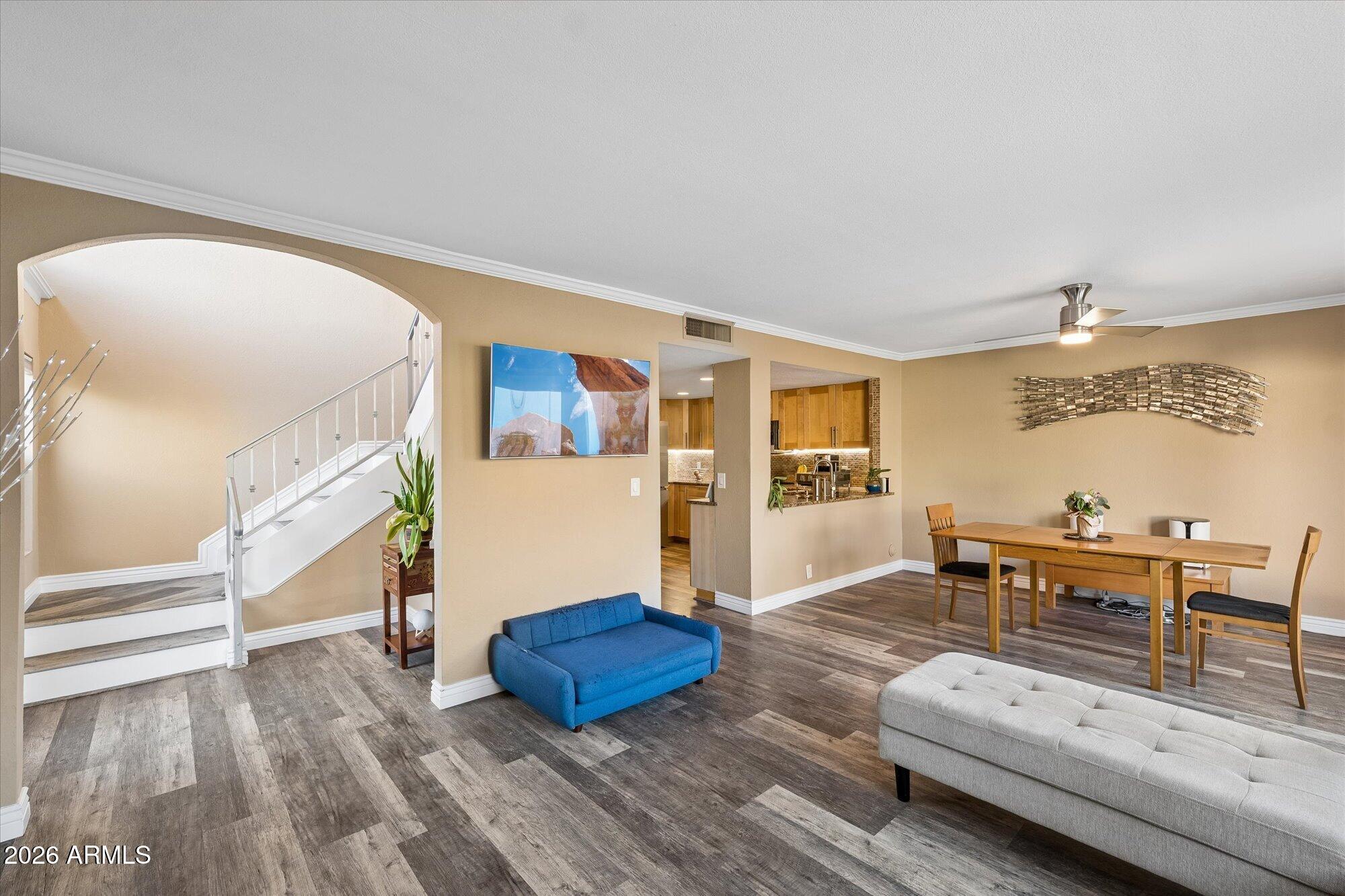 1612 E VILLA MARIA Drive