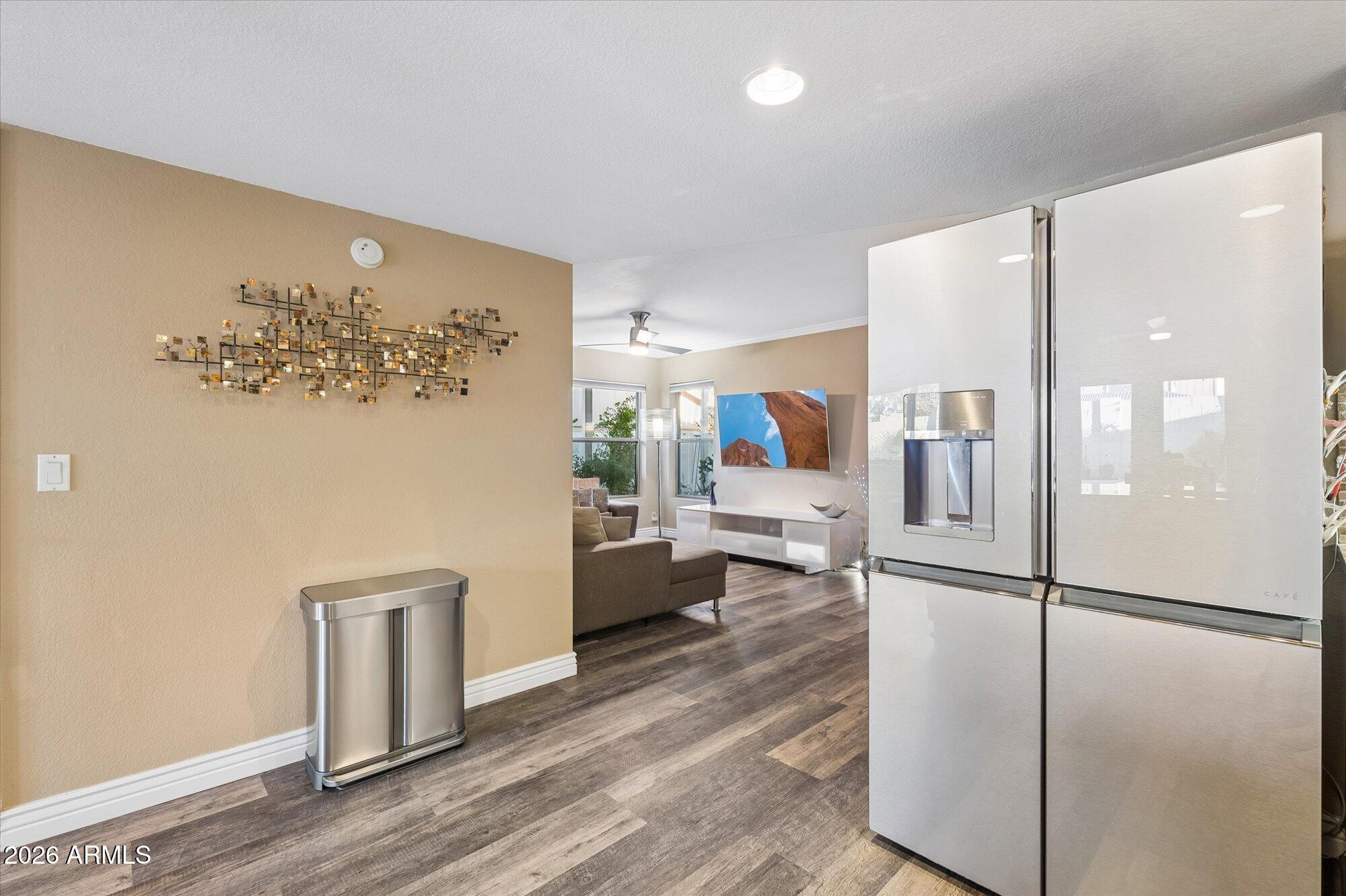 1612 E VILLA MARIA Drive