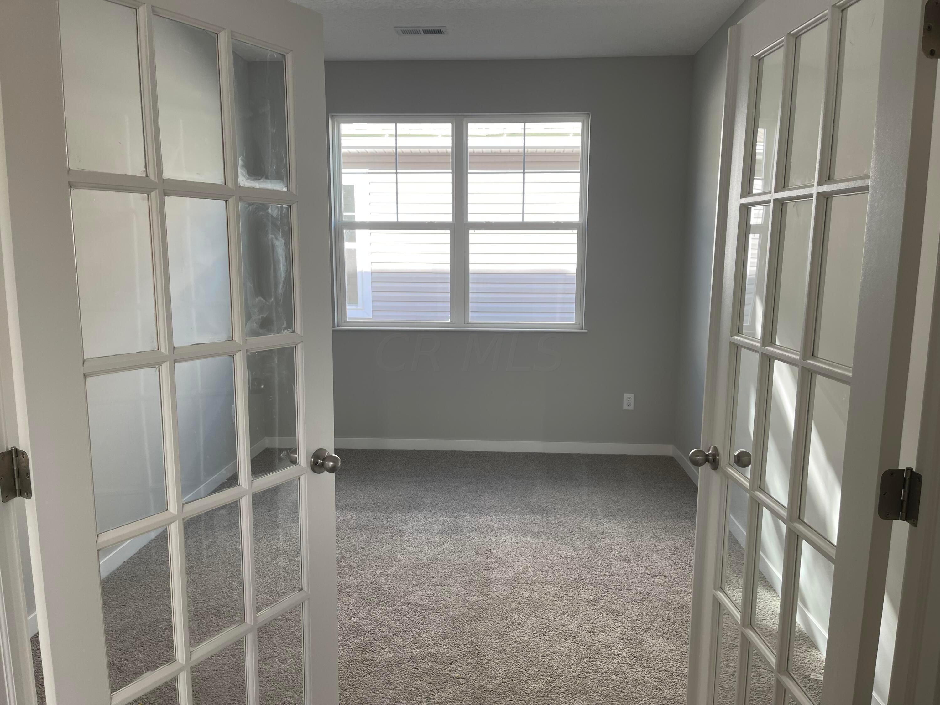 1269 Kinghorn Circle W