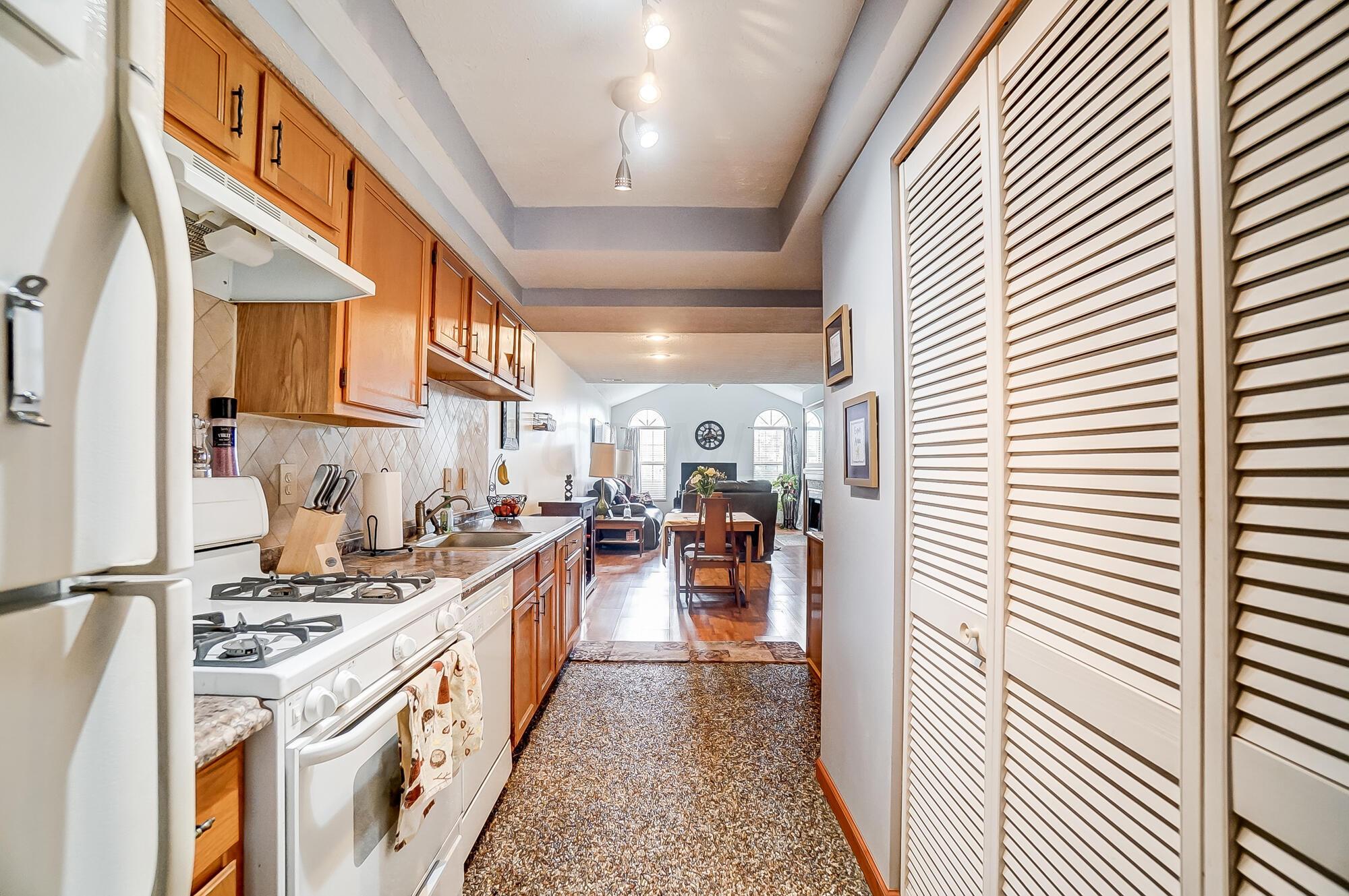 2466 Hooverside Lane