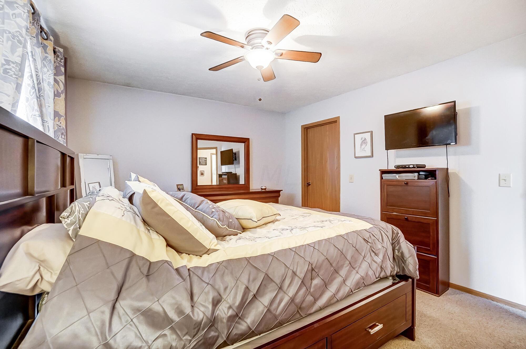 2466 Hooverside Lane