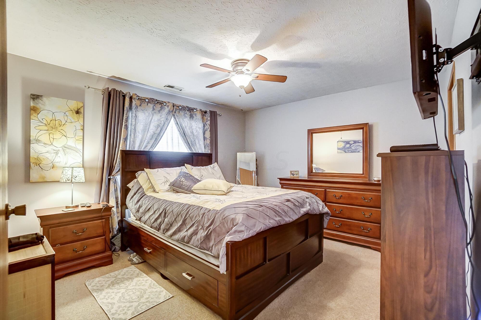 2466 Hooverside Lane