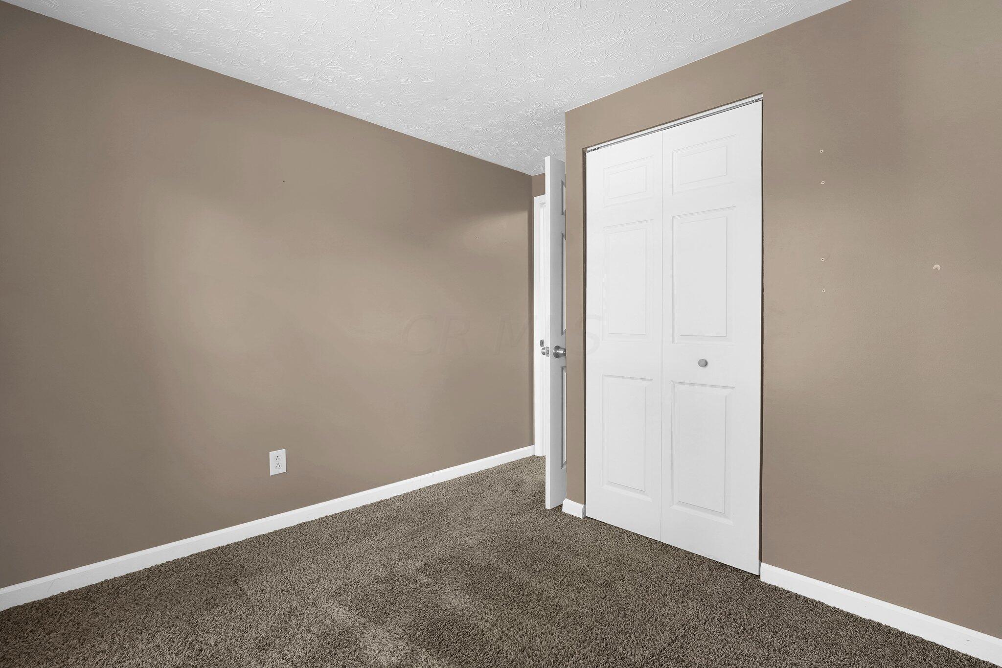 3649 Hollowwood Avenue