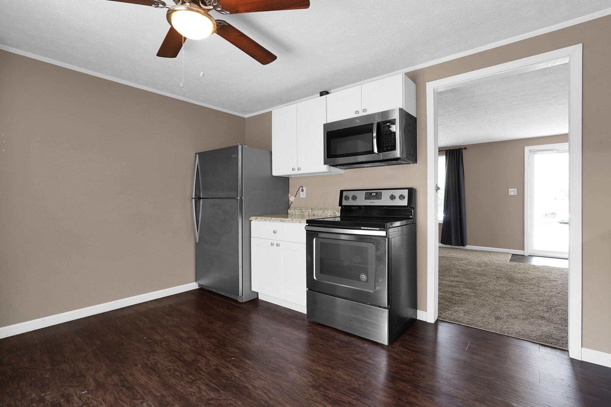 3649 Hollowwood Avenue