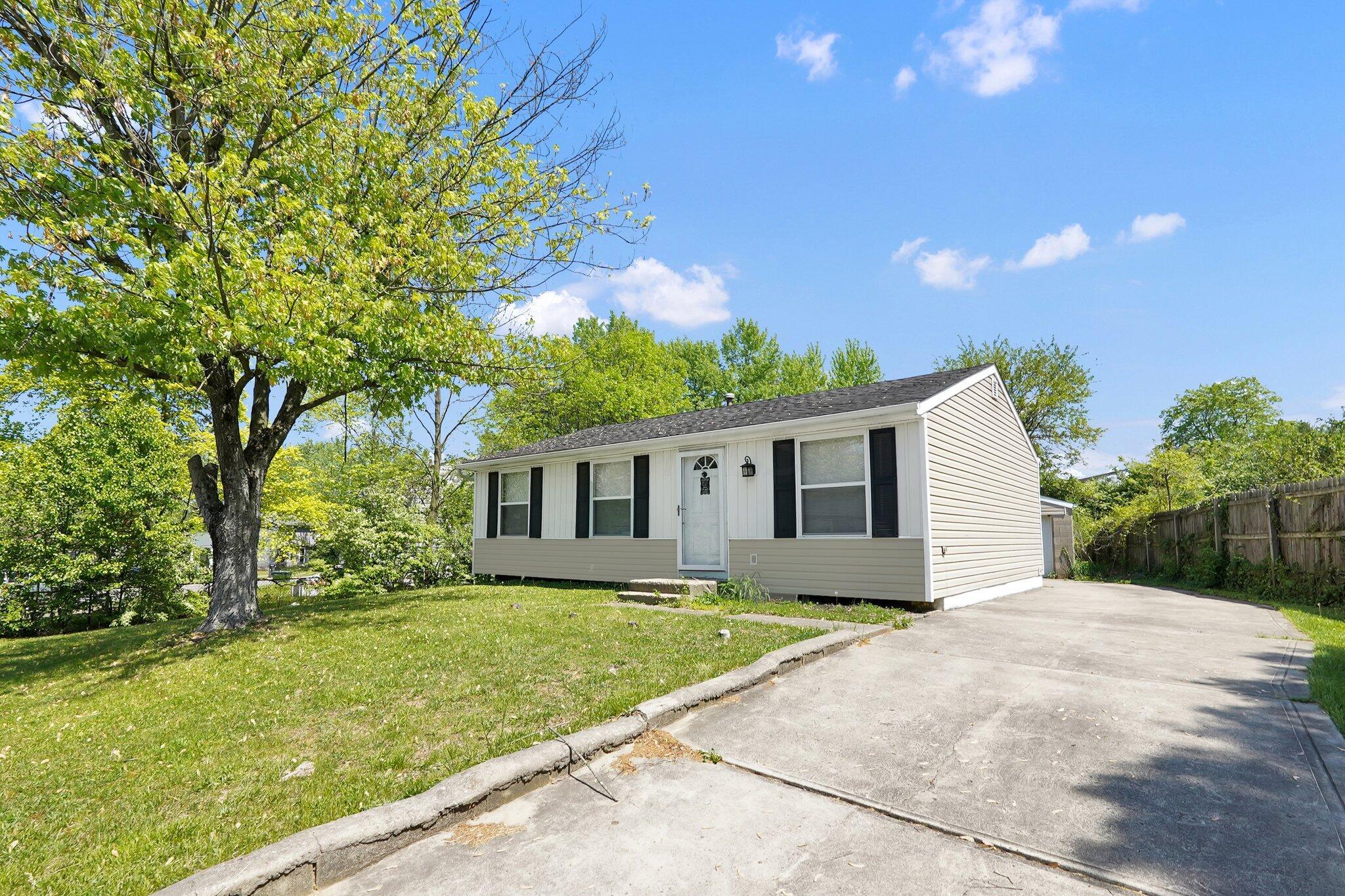 3649 Hollowwood Avenue