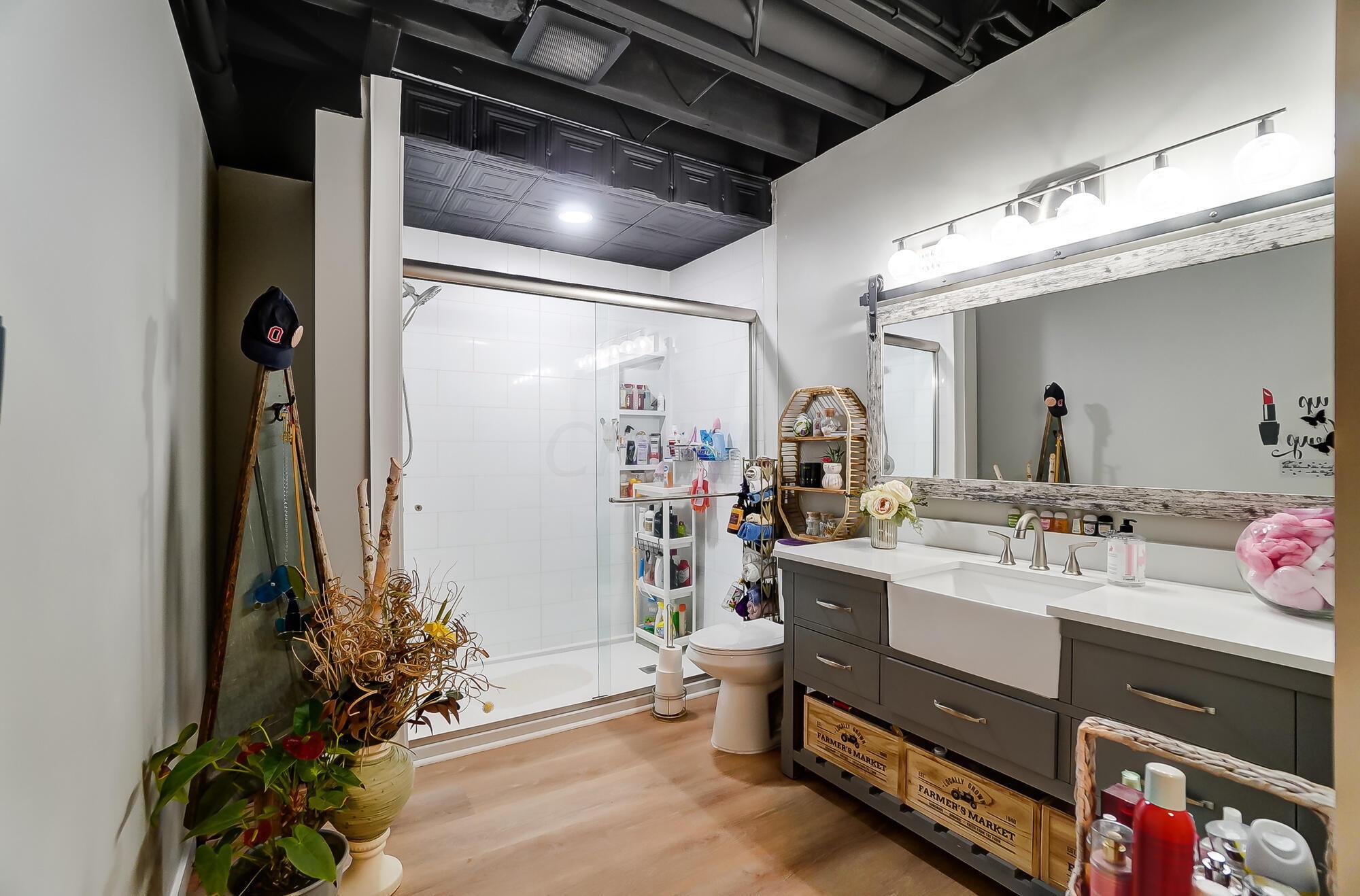 411 Oakland Hills Loop