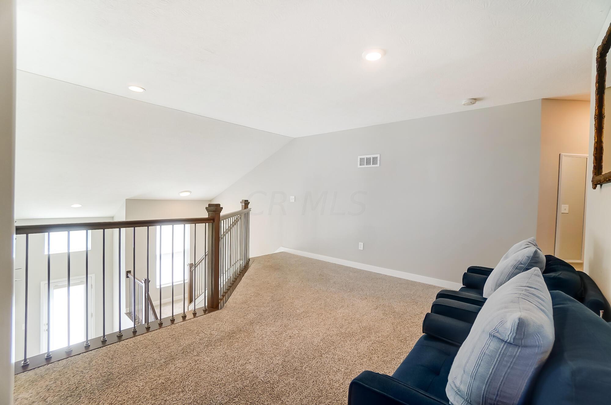 411 Oakland Hills Loop