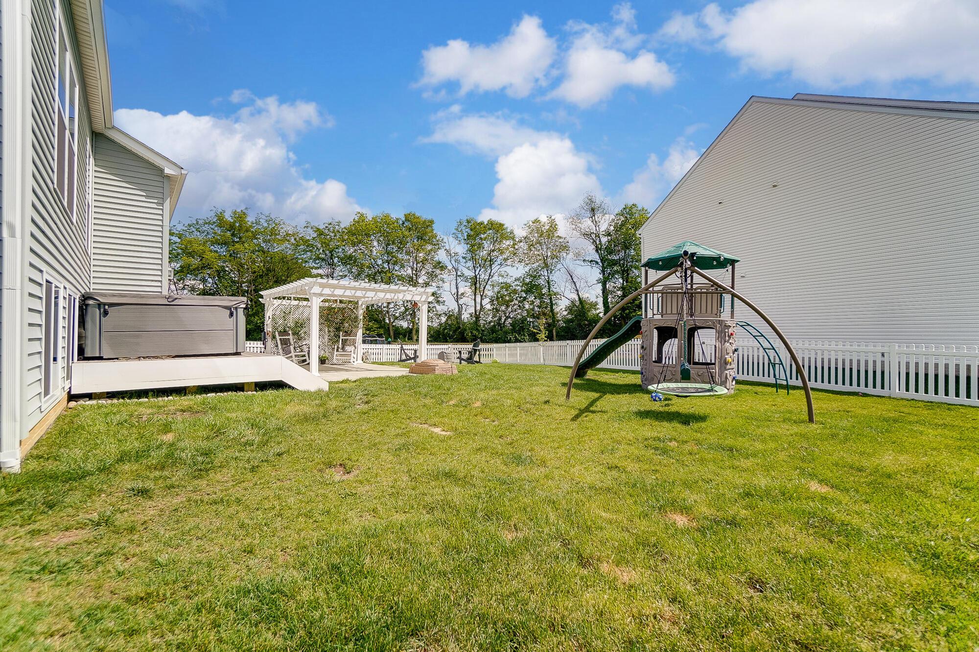 411 Oakland Hills Loop