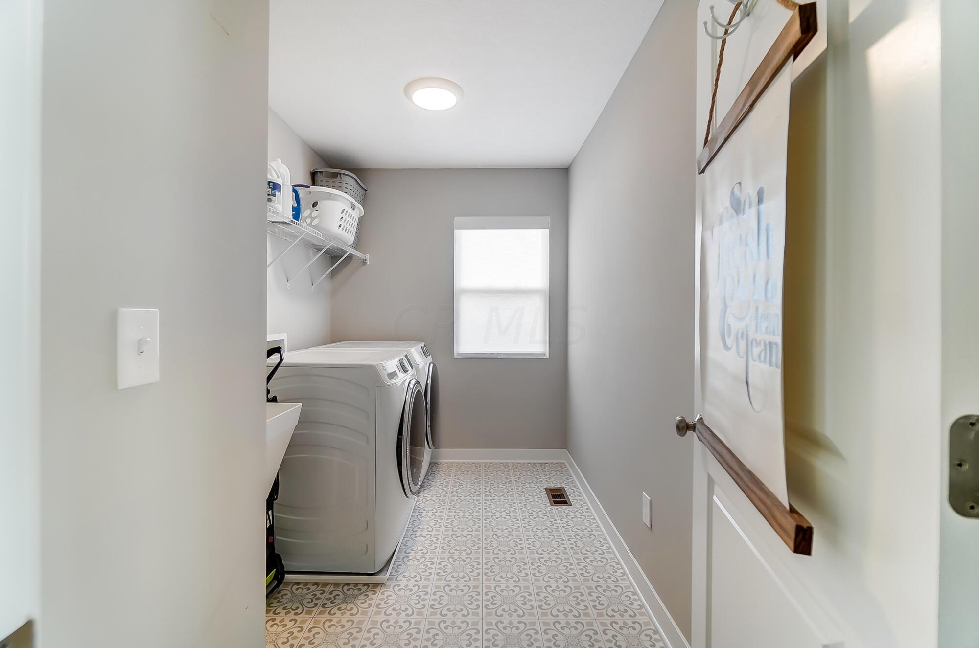411 Oakland Hills Loop