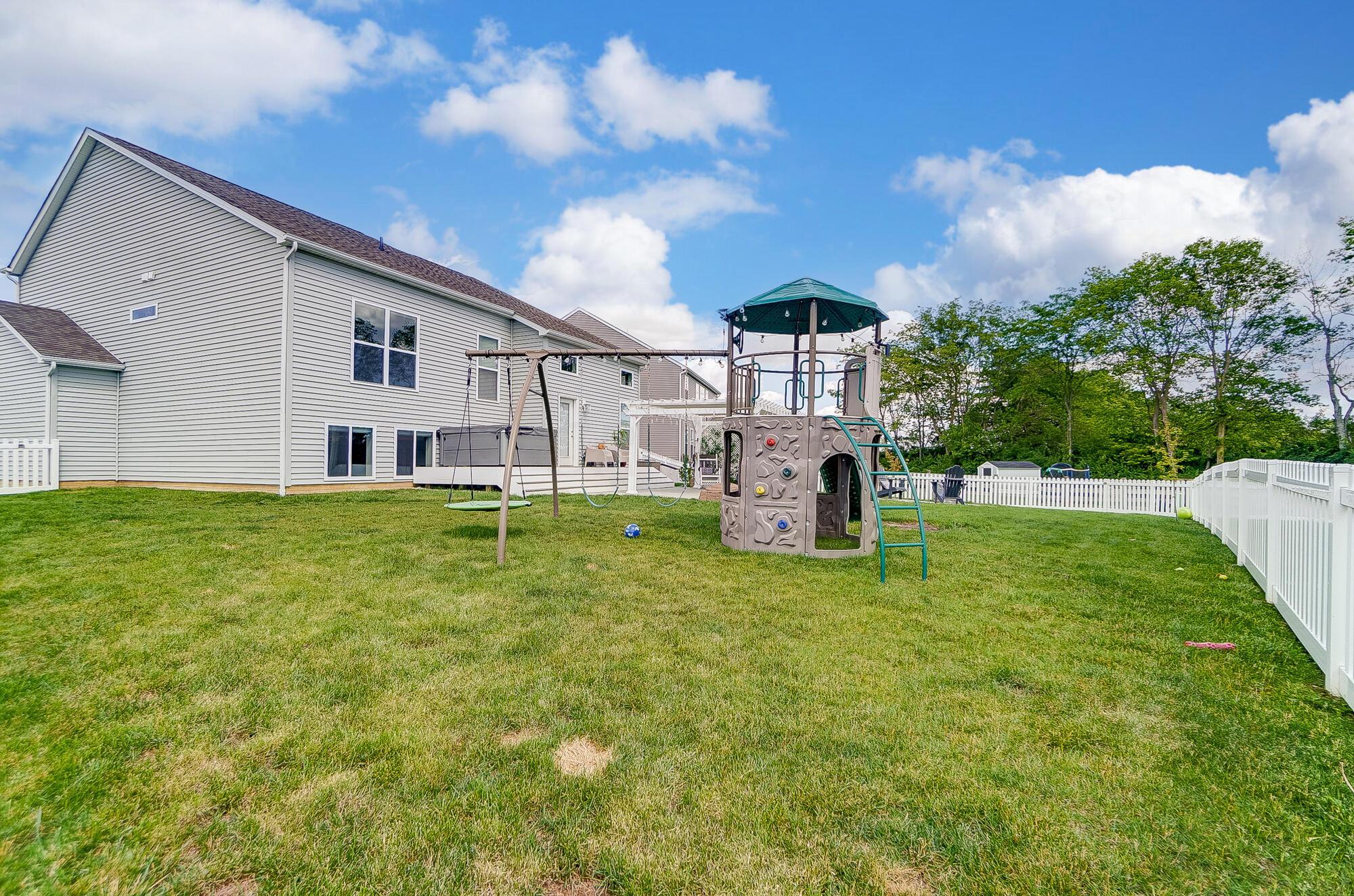 411 Oakland Hills Loop