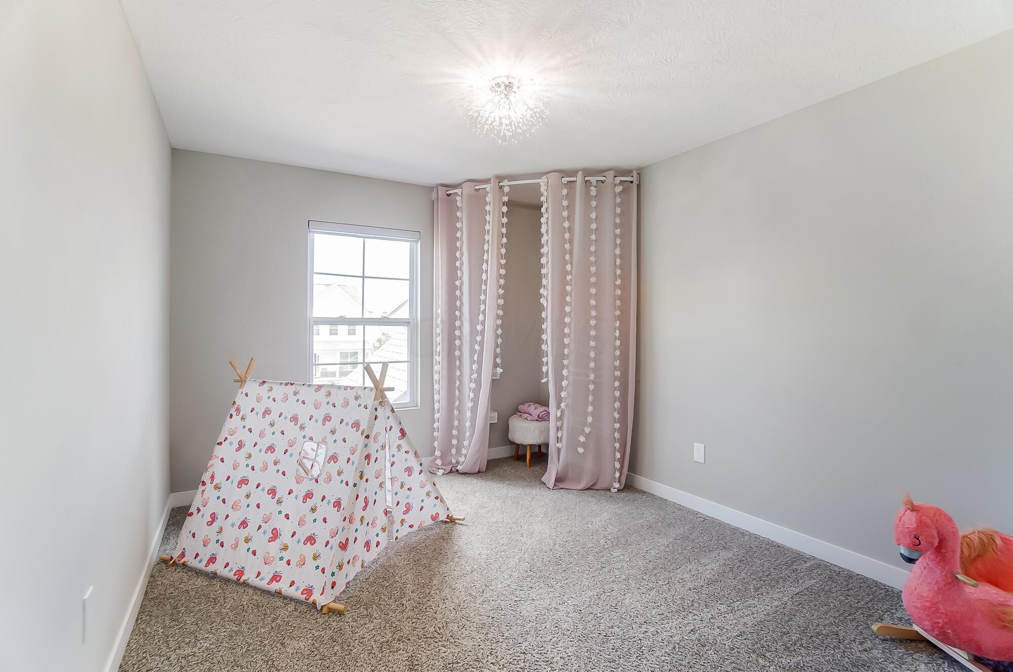 411 Oakland Hills Loop