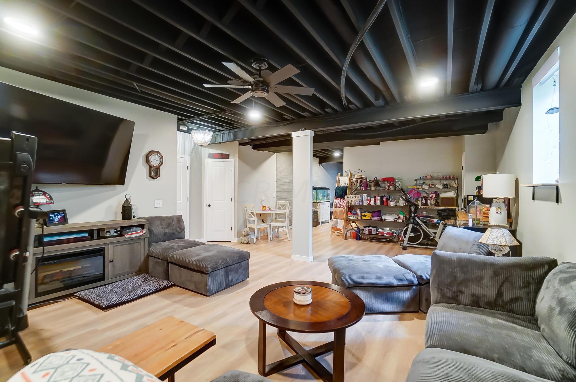 411 Oakland Hills Loop